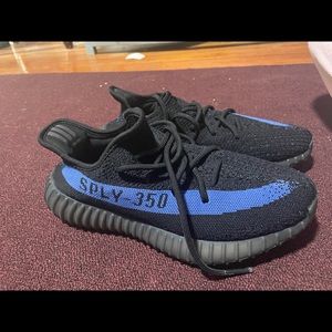 Yeezy 350 V2 Dazzling Blue